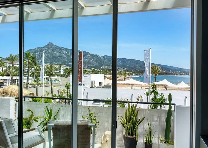 3095 Elegant Beachside In Puerto Banus *