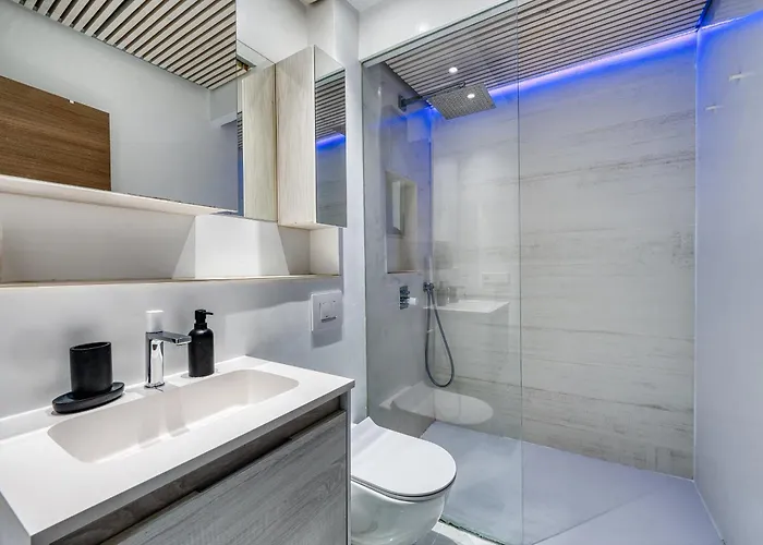 3095 Elegant Beachside In Puerto Banus * 马尔韦利亚